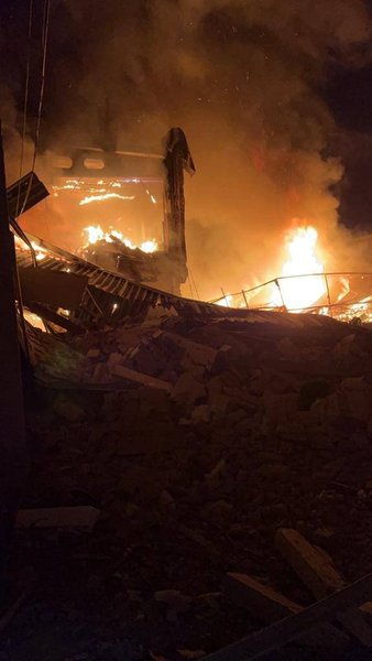 запорожье обстрел, ракетный удар, пожар, пострадавшие, предприятие