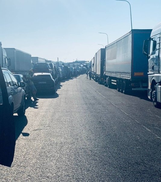 очереди на границе очереди на границе, растаможка авто, растаможка авто в Украине, бесплатная растаможка, ввоз евроблях