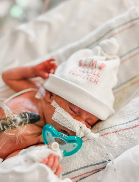 Рождение недоношенного ребенка, преждевременные роды, Коллин Веймер родила девочку с экстремально низким весом, США, фото, невероятная история из детства