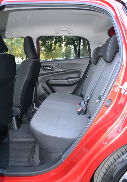 задние сиденья Suzuki Swift, Suzuki Swift, новый Suzuki Swift, Suzuki Swift 2024, Suzuki Swift в Украине
