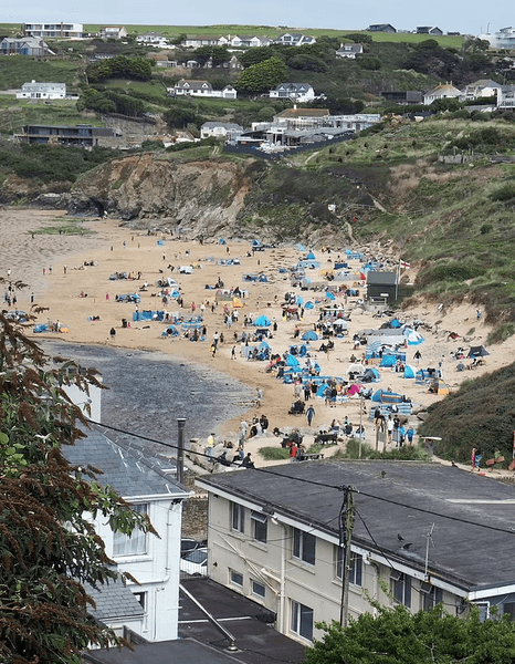 Британське село Мауган-Порт, село, містечко, будівництво, місцеві жителі, будинки, нерухомість, Голлівуд на морі
