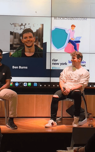 Молодой миллионер, Бен Бернс, молодой бизнесмен, огромное состояние, быть бедным, история успеха, криптовалюта, секрет успеха