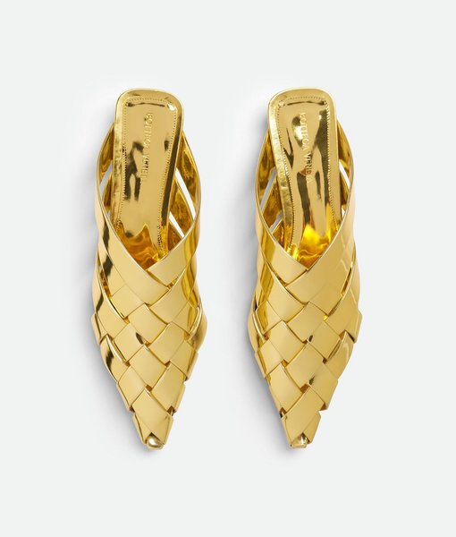 взуття, тренди взуття 2023, взуття 2023, тренди весна 2023, плетене взуття