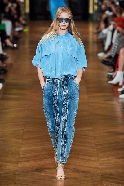 модный показ, мода, джинсы, джинсовая ткань, 2020, модные тренды