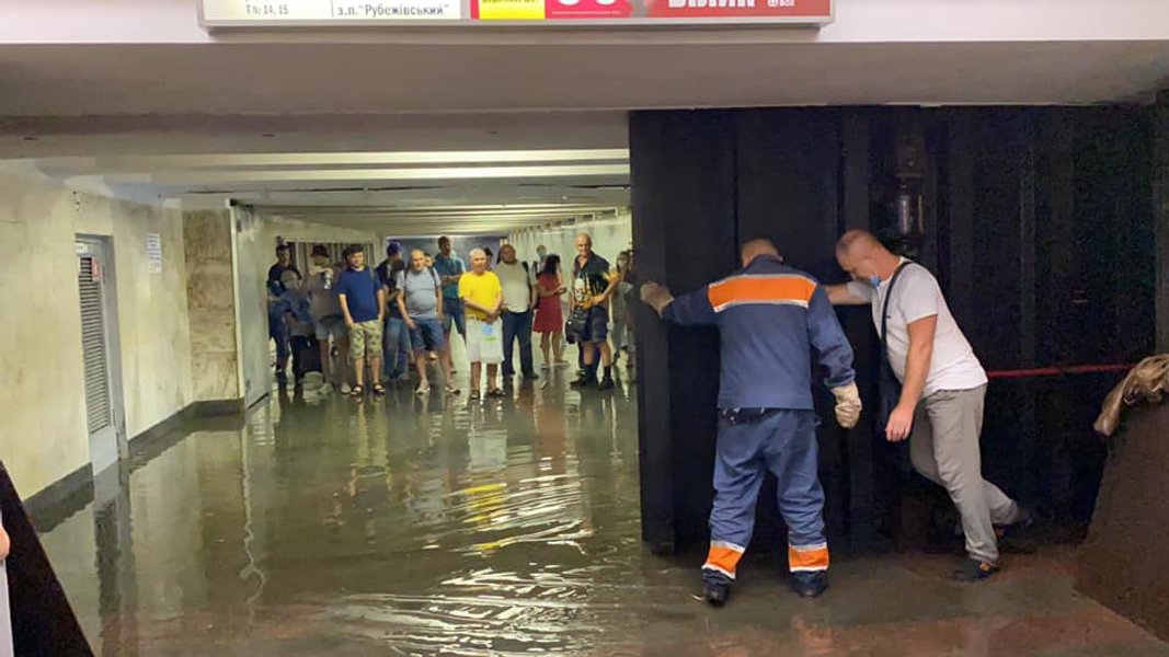Підтоплення метро Києва
