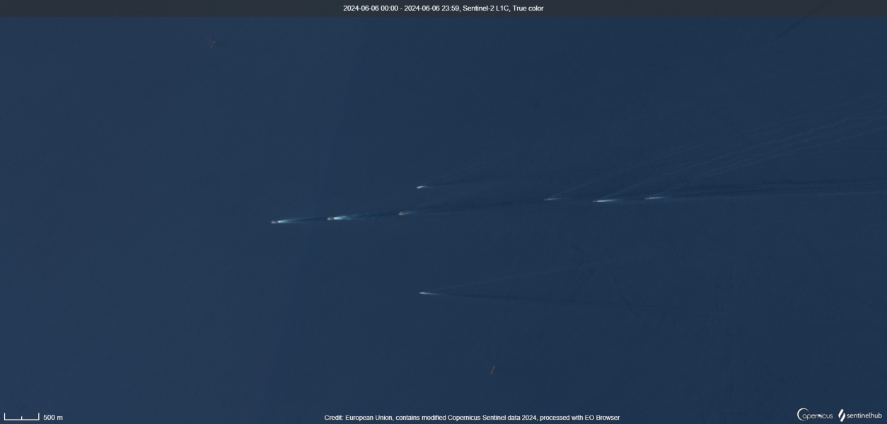 частина кораблів, які залишились прямують до Криму 6 червня Флот РФ, Новоросійськ, Чорне море, бухта, пірс, Крим, 6 червня