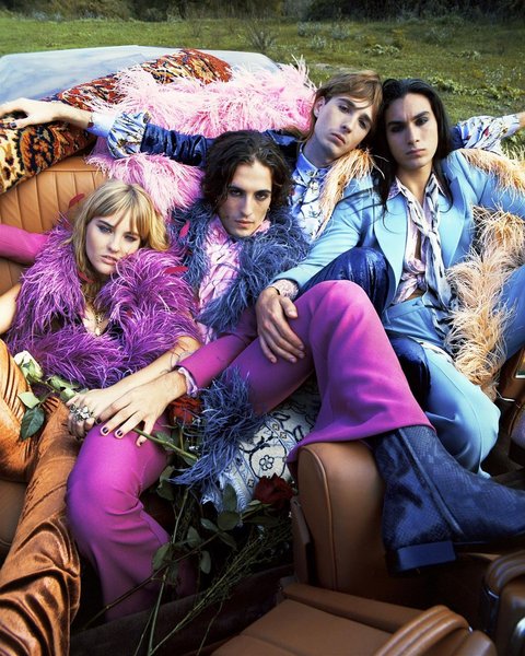 Дамиано Давид, басистка Виктория Де Анжелис, гитарист Томас Раджи, барабанщик Итан Торкио