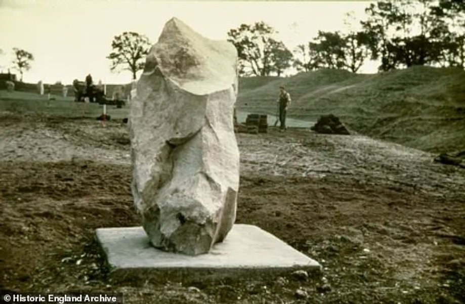 Древние камни в Эйвбери