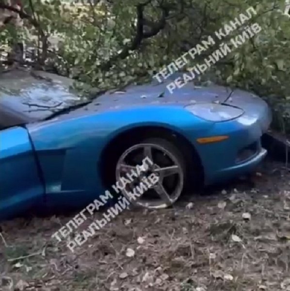 Chevrolet Corvette C6, Chevrolet Corvette, спорткар Chevrolet, разбитый Chevrolet Corvette, Chevrolet Corvette