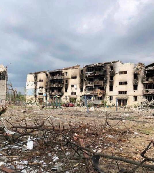 Наступ росіян у Луганській області, тактика "випаленої землі"