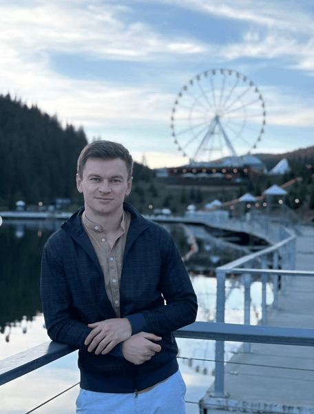 Дмитрий Костюк отдыхает в Карпатах
