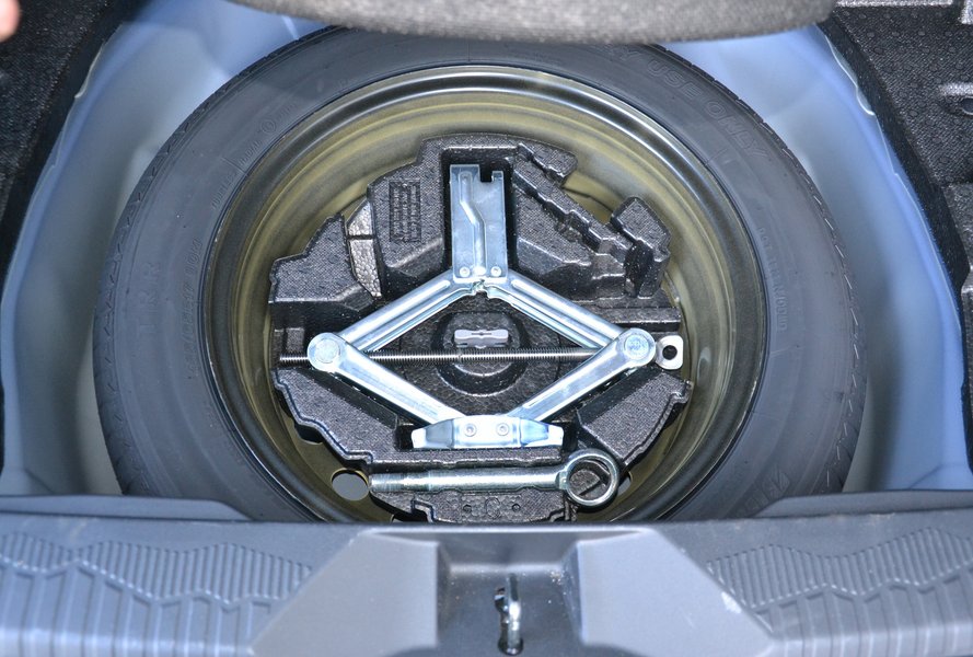 запаска субару форестер