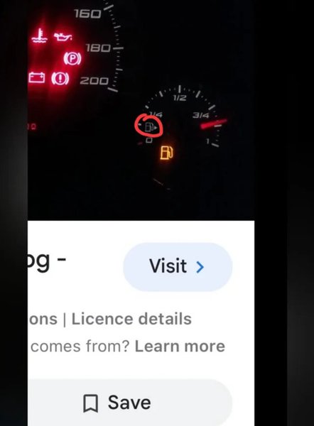 Женщина за рулем, водитель, шофер, крышка бензобака, панель приборов, символ, знак, знак бензобака, топливный насос