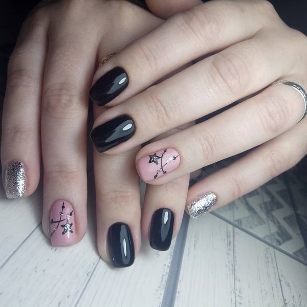 модный маникюр, розовый черный маникюр, тренды 2022, идеи маникюра