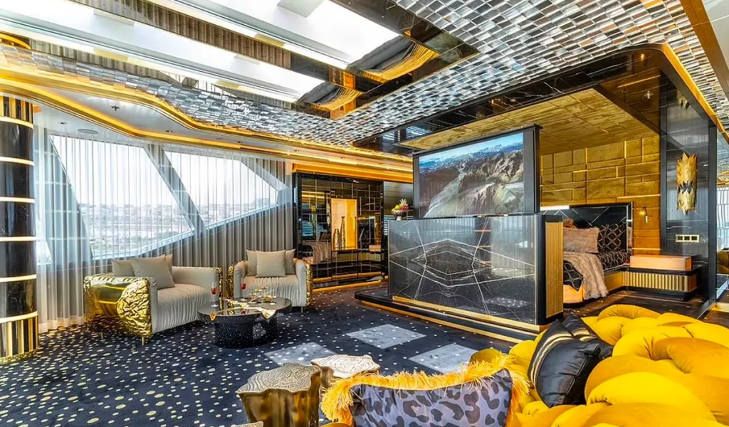 Суперяхта, яхта, Леона Суперяхта, яхта, Леона, плавателен съд, кораб, луксозна яхта, скъпа яхта, много лукс, вътрешен басейн, злато, дизайн, интериор