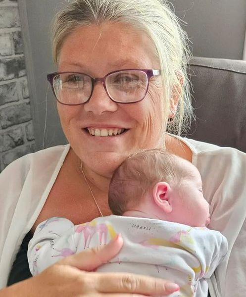 Зої Дойл народила дочку, хоча 9 місяців не знала про вагітність, курйози, народження дітей, пологи