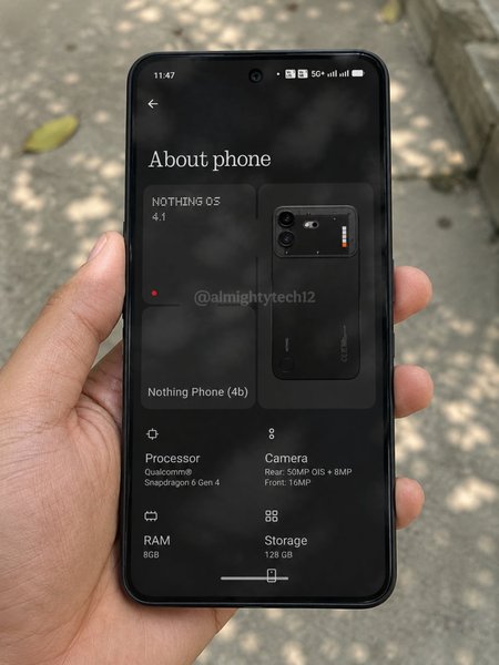 Телефон Nothing Phone (4b)