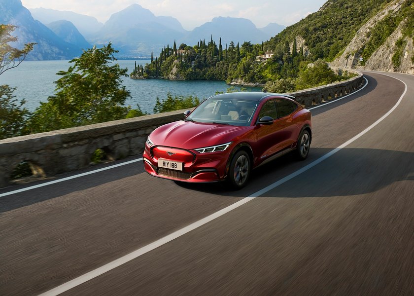 Peugeot 308, Kia Sportage, BMW iX, Ford Mustang Mach-E, Audi e-tron GT, Jeep Wrangler, авто года, лучшие авто года