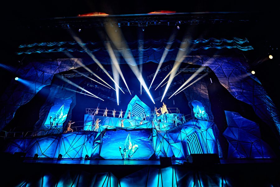 оля полякова, "Нова Cнігова королева", новогоднее шоу, новогоднее представление, шоу во дворце украина, дворец украина, мюзикл снежная королева, украинский мюзикл, новый год