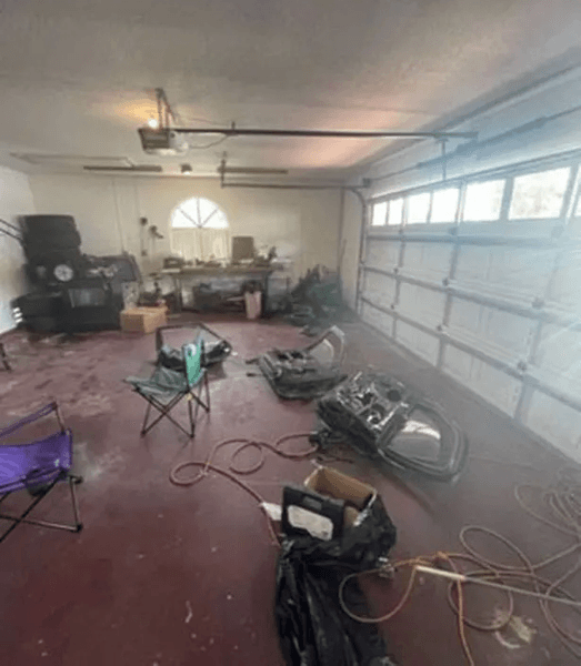 Будинок за 1 мільйон доларів, зруйнували будинок, особняк, кишить жуками, незаконна оренда житла, гроші, житло, квартиранти, бездомні