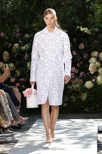 сумка ведро, женская сумка, модная сумка, модные тренды, тренды весна 2022