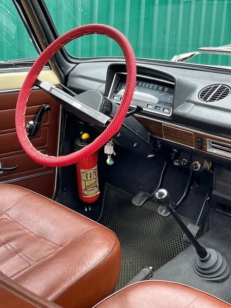 салон ВАЗ-21011