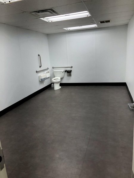 Ремонт у кімнаті, ремонт підвалу, чоловіча печера, барліг, райський куточок, 2 місяці ремонту, встановив унітаз, простора кімната, місце для себе