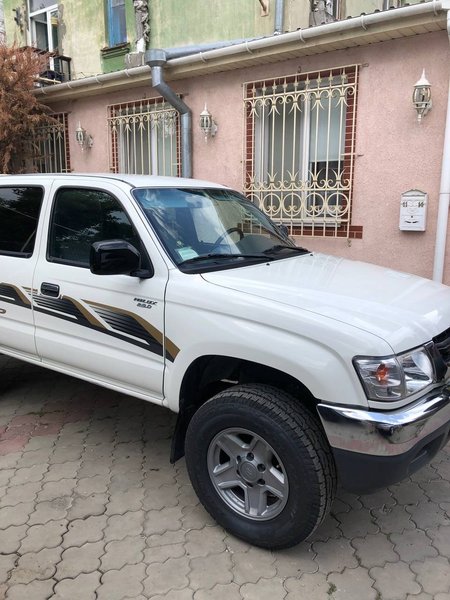 Toyota Hilux, Toyota Hilux 2005, пикап Toyota, капсула времени