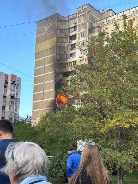 Возле дома Натальи Карпы произошло падение