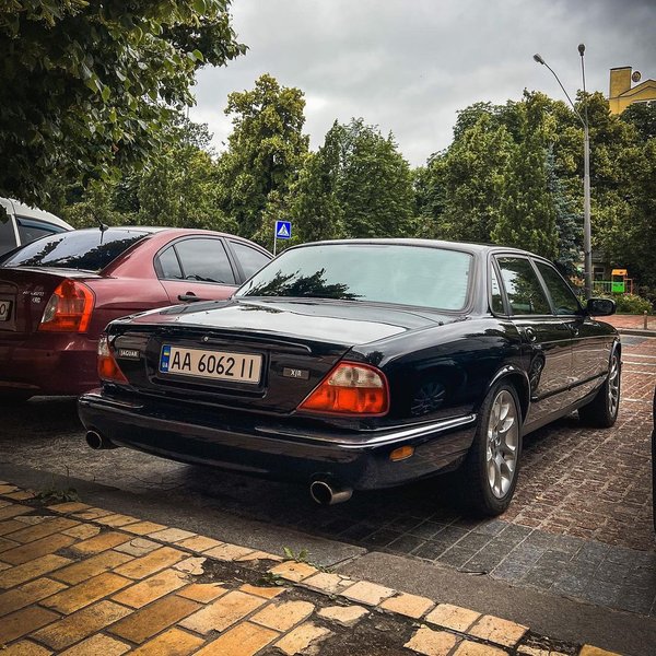 Jaguar XJR у Києві