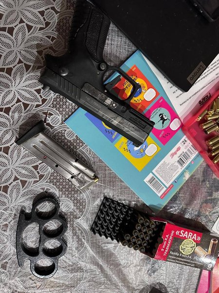 Скандал з мажорами в Києві, обшук, поліція, пістолет