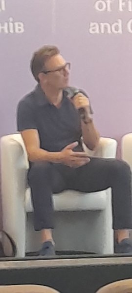 Мишель Хазанавичус