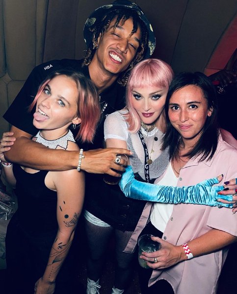 Мадонна, Ахламалик Уильямс