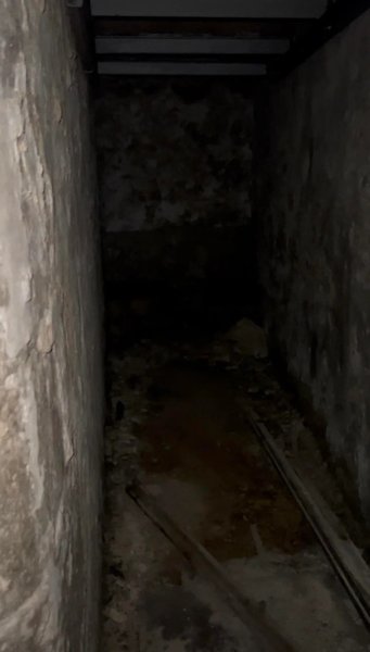Підвал тунелі