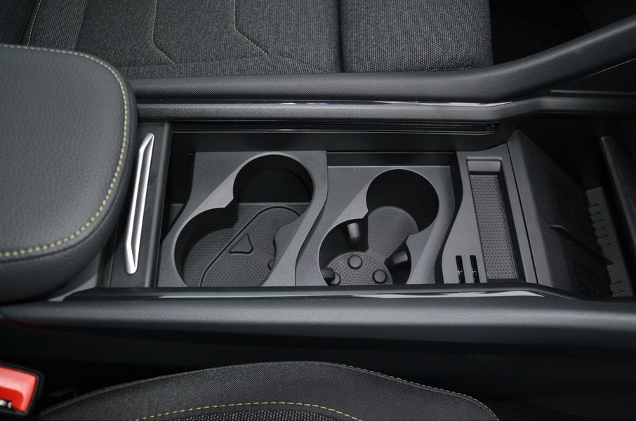 подстаканники шкода кодиак, Skoda Kodiaq, новый Skoda Kodiaq, Skoda Kodiaq 2024, кроссовер Skoda, Skoda Kodiaq в Украине