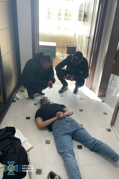 СБУ ликвидировала три схемы по подделке COVID-сертификатов и ПЦР-тестов