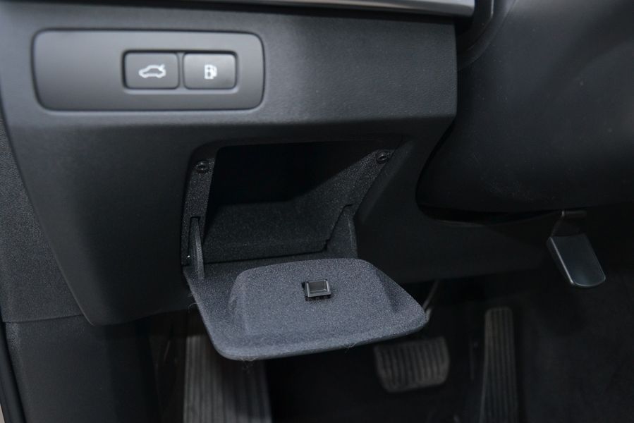 Volvo XC90, новий Volvo XC90, кросовер Volvo, Volvo XC90 2025, гібрид Volvo XC90