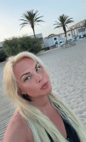 камалія поїхала на майорку