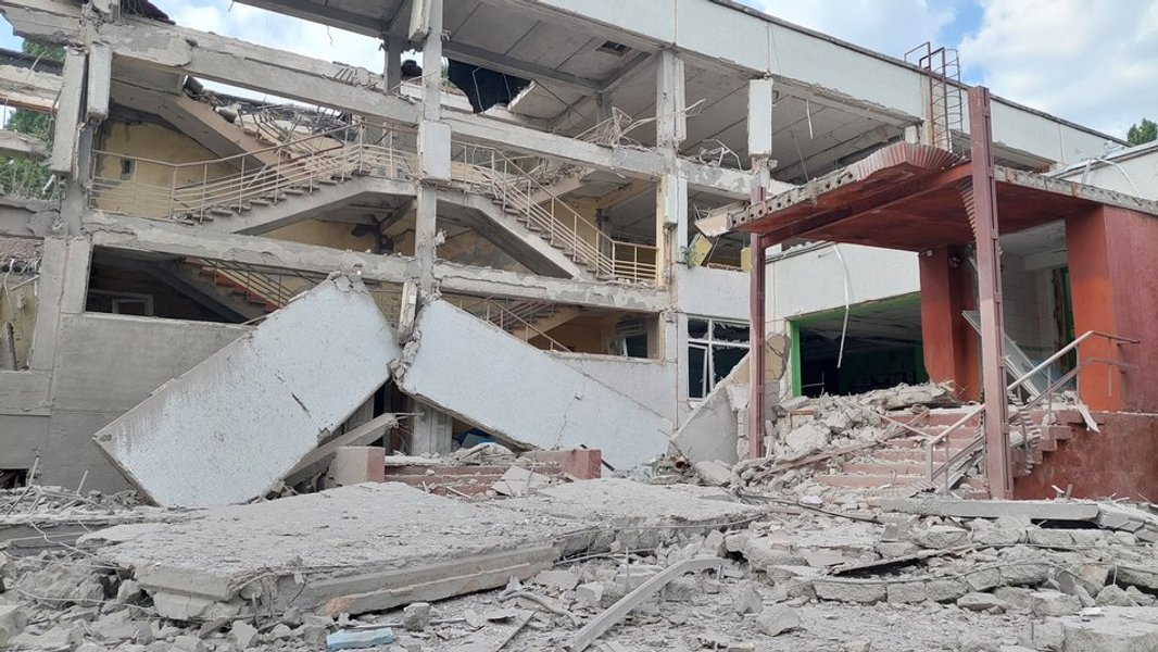 Харьков гимназия обстрел ракетный удар оккупанты война