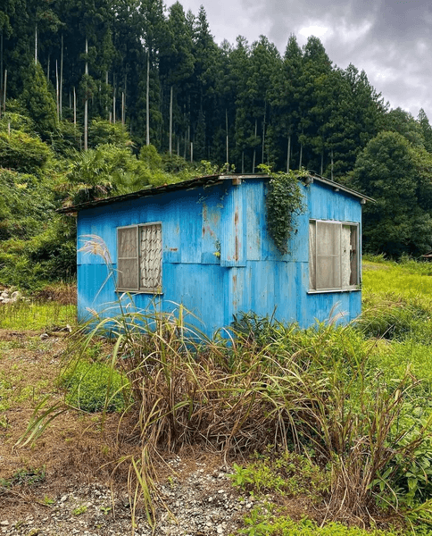 покинуте місто японія