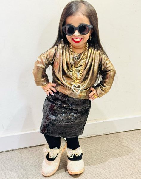 Джоти Амге официально признана самой маленькой женщиной в мире, биография, фото, интересные факты, как сложилась ее судьба, рекорды