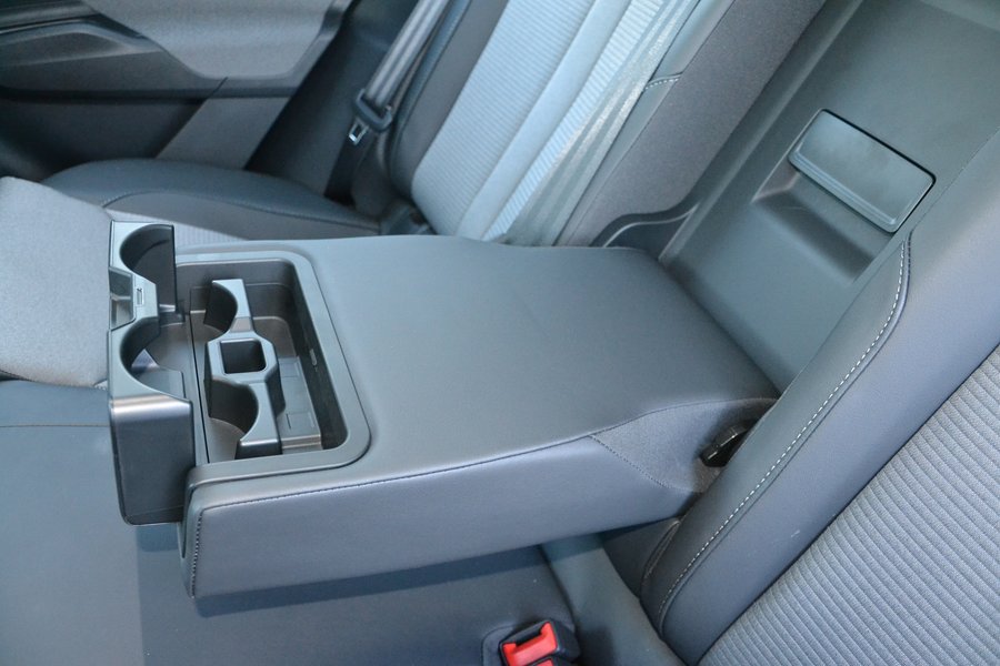 підлокітник Skoda Enyaq