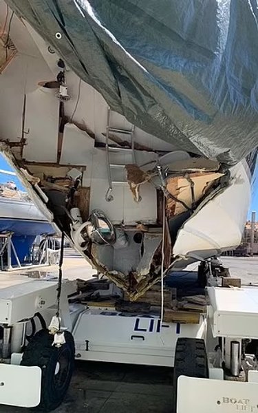 Дин Кронсбейн, миллионер, кораблекрушение, яхта, сардиния, сильвио берлускони