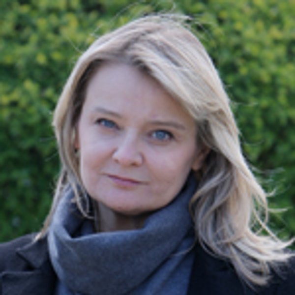 
Елена Стяжкина
о вынужденном переезде из родного Донецка
