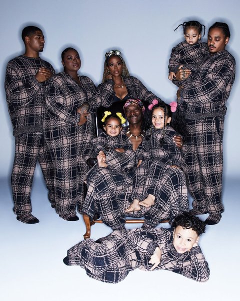 снуп догг, снуп дог онуки, снуп догг діти, скільки років снуп доггу, кім кардаш'ян, skims