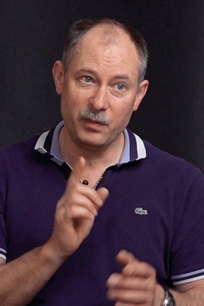 

Олег Жданов: "Армейские реформы похожи на покраску гнилого забора, который вот-вот рухнет"
