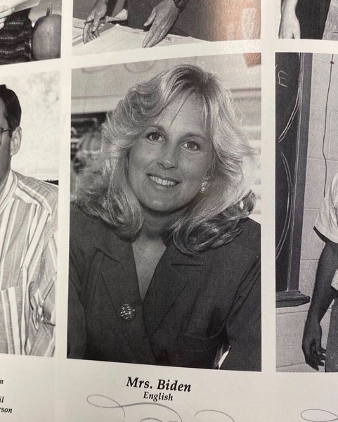 Фото Джилл Байден в школьном альбоме