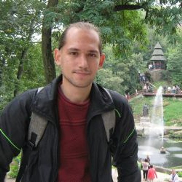   Михаил Савенец 