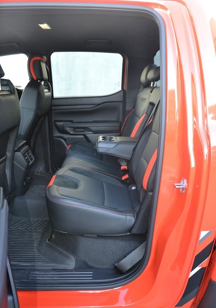 задні сидіння Ford Ranger Raptor, Ford Ranger, новий Ford Ranger Raptor, пікап Ford