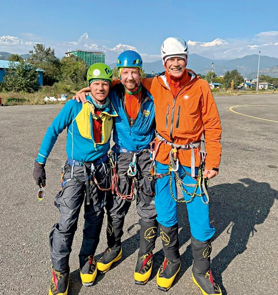 альпинист Михаил Фомин, альпинист Никита Балабанов, альпинист Вячеслав Полежайко, восхождение, альпинизм, аннапурна, украинские альпинисты, гималаи, восхождение на аннапурну